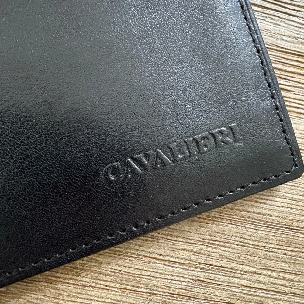 NWOT CAVALIERI Black Leather Bi-Fold Wallet